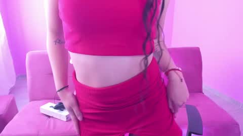 Snapshot of kymgiraldo8 chatting on February 13, 1:26 pm Kym Giraldo online show from February 13, 1:26 pm