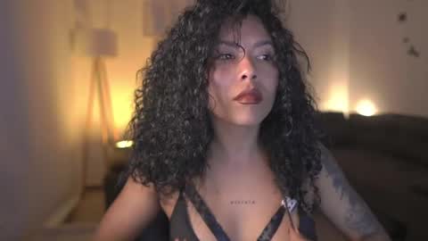 schedule 300 pm - 1100pm colombia time online show from May 14, 1:33 am