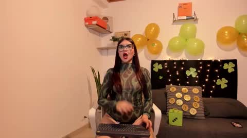 la__diablita online show from March 17, 5:28 pm