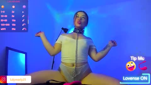 Snapshot of laady_marly chatting on October 16, 1:19 am Marly online show from October 16, 1:19 am