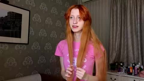 Sophie online show from November 9, 6:04 pm