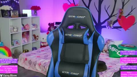 Lacey Bloom online show from February 23, 2:23 am