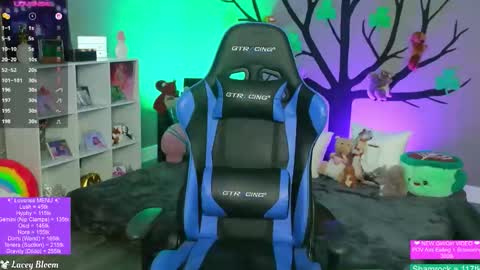 Lacey Bloom online show from March 26, 1:52 am