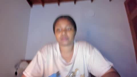Snapshot of ladahear_ chatting on September 10, 2:55 am Akyra online show from September 10, 2:55 am