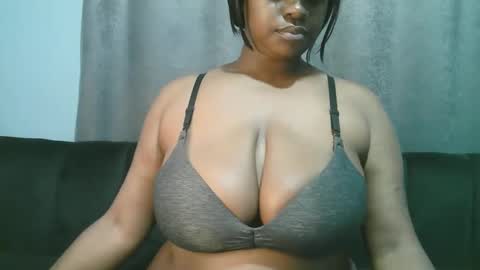 lady_dearra online show from May 18, 4:07 am