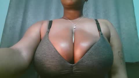 lady_dearra online show from May 8, 2:59 am
