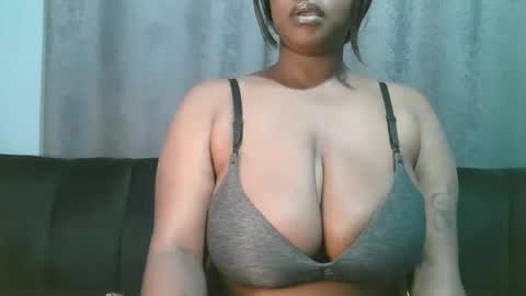 lady_dearra online show from May 17, 2:55 am