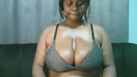 lady_dearra online show from May 16, 4:15 am