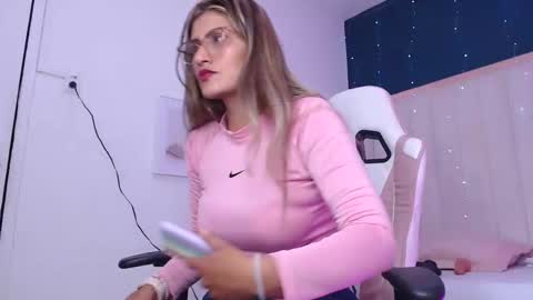 LADY  online show from January 17, 1:47 am