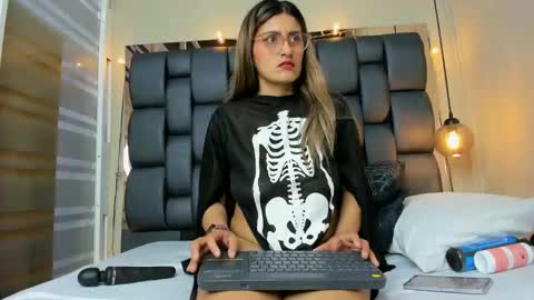 LADY  online show from October 21, 2:26 am