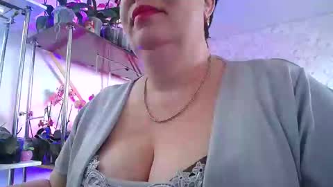 Lady Gloria online show from March 1, 3:27 pm