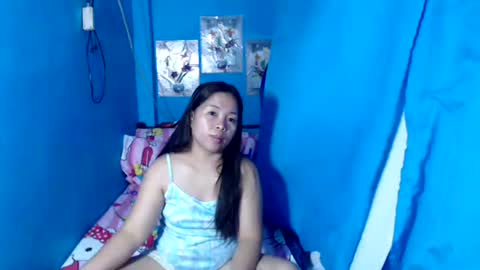 lady_in_bed69 online show from May 4, 11:40 pm