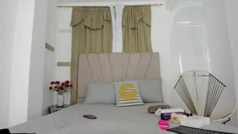 Lady Miss online show from September 30, 1:28 pm