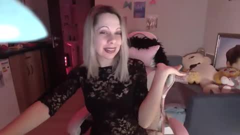 lady_smile69 online show from January 28, 2:53 am