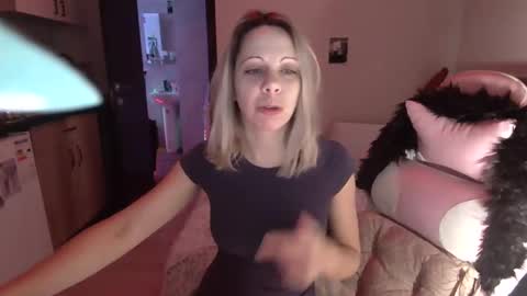lady_smile69 online show from January 17, 2:39 am