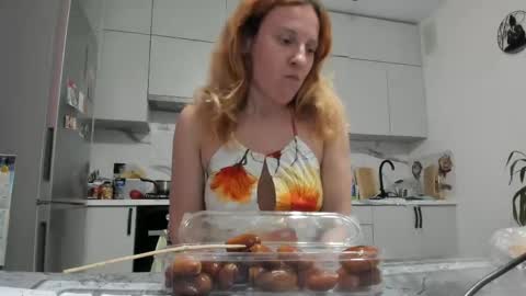 Sima Ladybigsmile online show from May 7, 8:56 pm