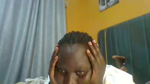 lindah32 online show from March 23, 7:09 pm