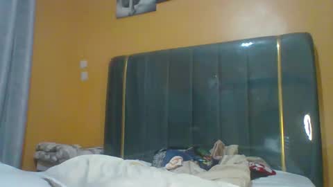 lindah32 online show from May 25, 8:41 pm