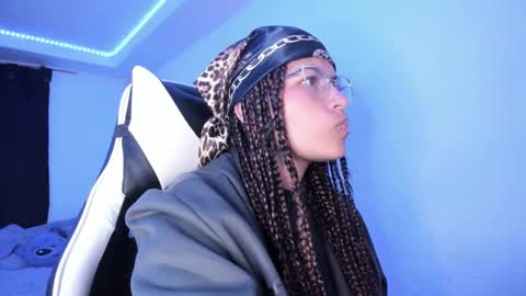  Lady  online show from February 12, 3:07 am