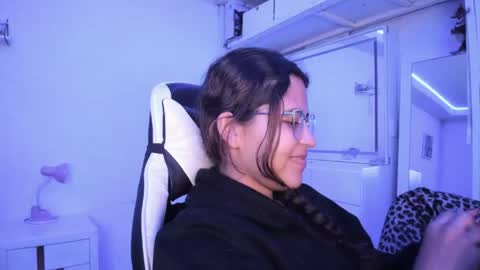  Lady  online show from May 9, 3:30 am