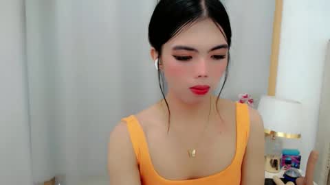 YOUR CUTE AYAH online show from September 21, 5:33 pm