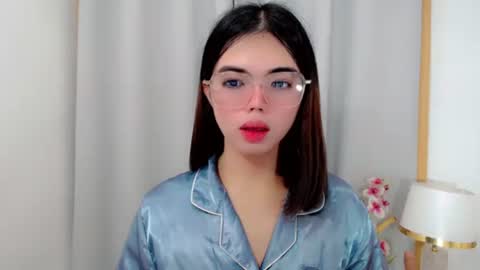 YOUR CUTE AYAH online show from September 27, 10:39 pm