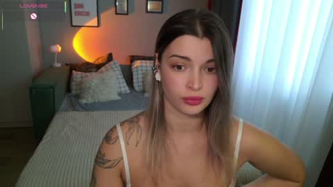 ladylancaster online show from April 1, 1:52 pm