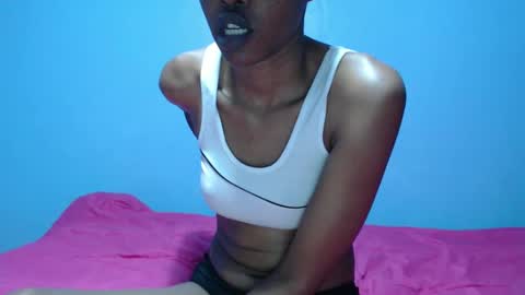 ladyqeeen online show from February 7, 6:13 pm