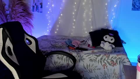 Lady  online show from May 18, 4:07 am