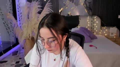 Lady  online show from February 15, 7:51 am