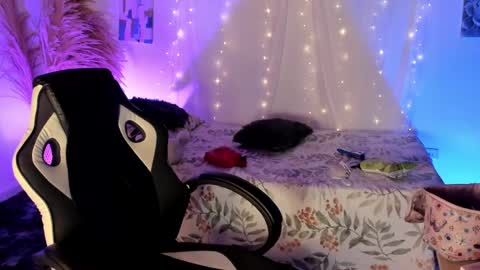 Lady  online show from May 17, 2:55 am