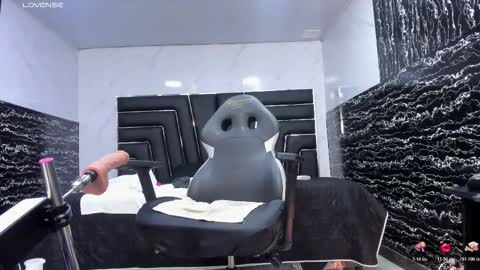 Ladyy Scarlett online show from March 29, 8:46 am