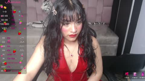 Laia online show from December 16, 1:22 pm