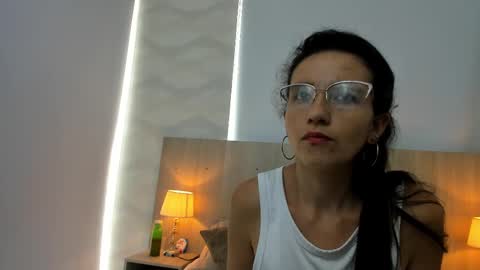 Laia Cruz online show from November 10, 7:20 pm