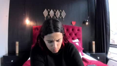 Laia  online show from April 29, 12:30 pm