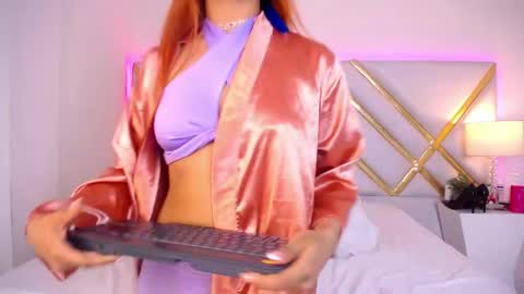 Laila Stilwills online show from May 16, 6:49 am