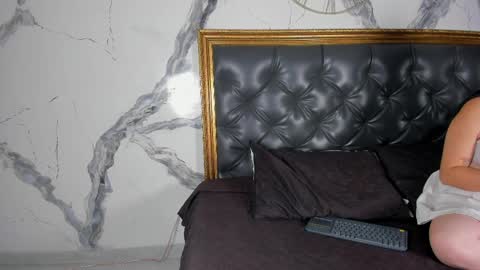 lalabunny01 online show from April 7, 5:53 am