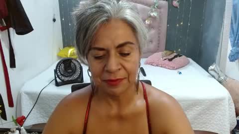 lalisha online show from May 13, 1:11 am