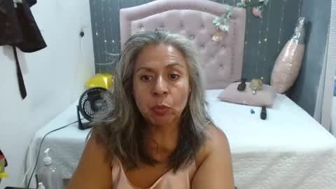 lalisha online show from May 5, 1:19 am
