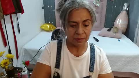 lalisha online show from May 10, 1:51 am