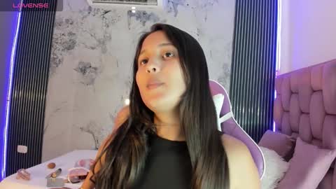 Laura online show from November 2, 1:03 pm