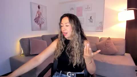 laly_dolce online show from September 20, 9:24 pm