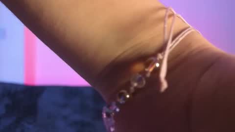 ... .          . ... online show from March 21, 3:33 am