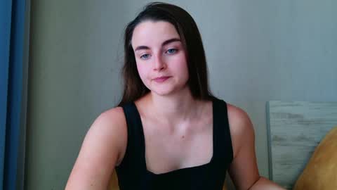 lana_gl online show from June 3, 10:49 am