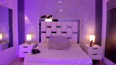 lana_hard_as online show from June 30, 7:24 pm