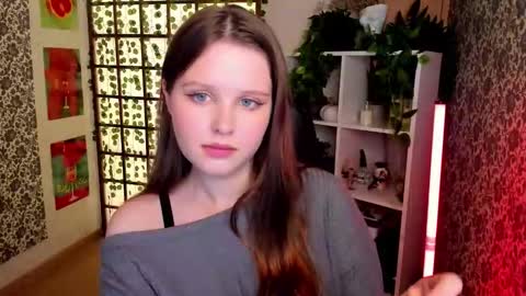Snapshot of lana_moon__ chatting on October 19, 9:00 am Lana online show from October 19, 9:00 am