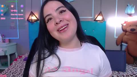 Angel  IG  online show from December 13, 9:32 pm