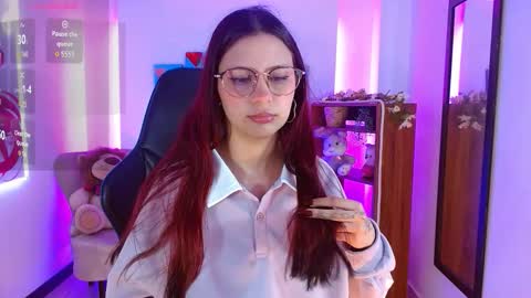 Alana Garcia  online show from December 2, 12:07 pm