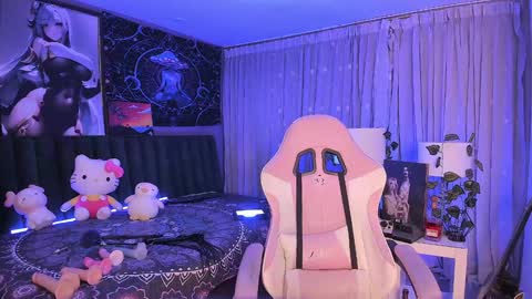 L A N A  online show from January 3, 11:44 pm