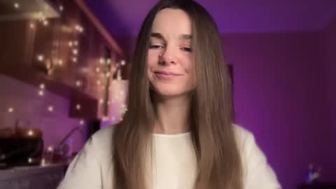 Lana online show from December 17, 9:05 pm